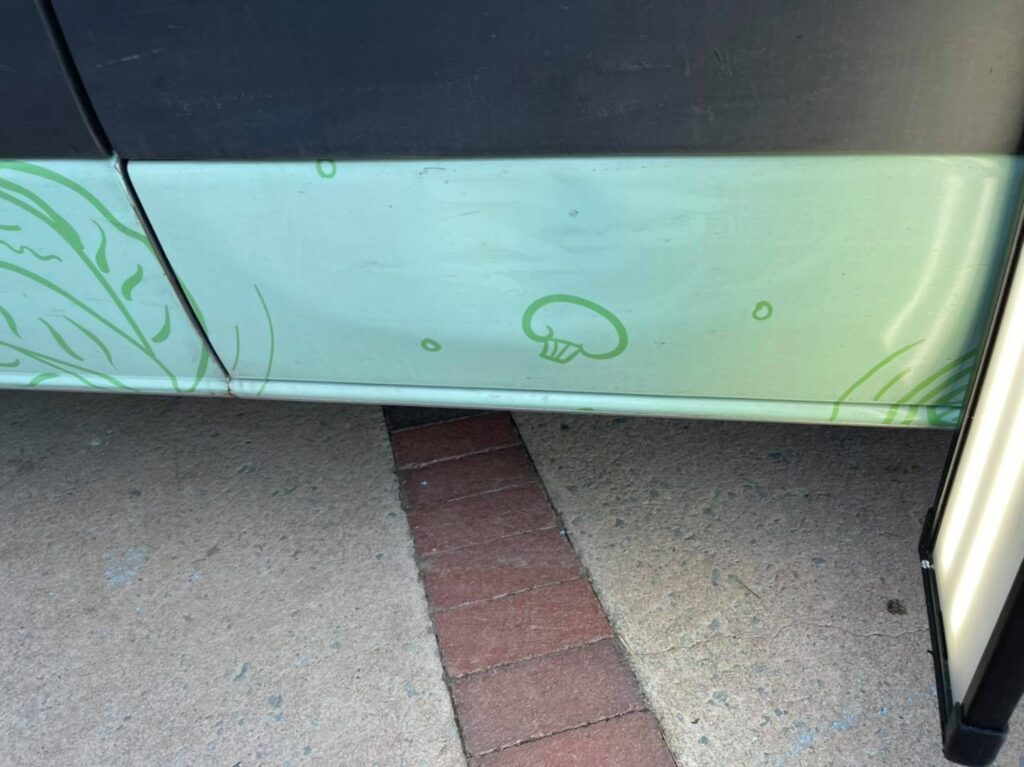 Cyan Retail Food Vehicle Local Paintless Dent Repair
